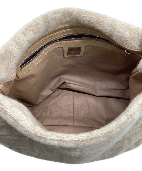 FENDI（フェンディ）FENDI (フェンディ) マンマバケット ズッカ ショルダーバッグ アイボリーの古着・服飾アイテム