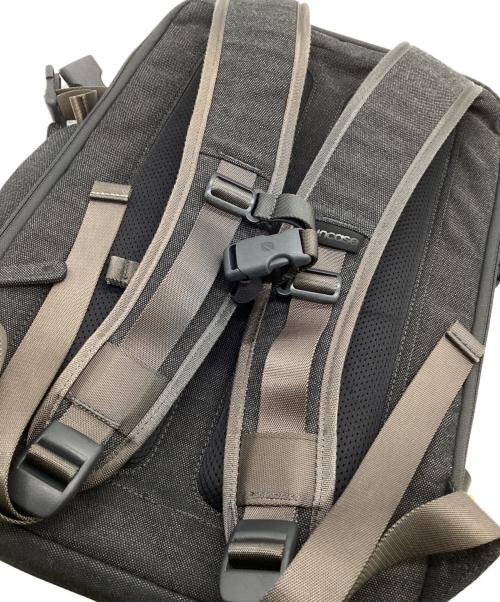 Incase（インケース）Incase (インケース) トラベルバッグパック グレーの古着・服飾アイテム