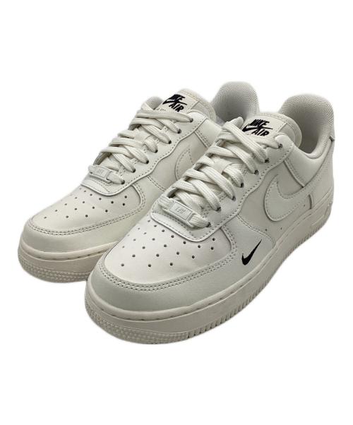 NIKE（ナイキ）NIKE (ナイキ) W AIR FORCE 1 '07 ESS（ウィメンズ エアフォース1 '07 エッセンシャル）スニーカー ホワイト サイズ:23㎝の古着・服飾アイテム