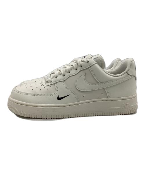NIKE（ナイキ）NIKE (ナイキ) W AIR FORCE 1 '07 ESS（ウィメンズ エアフォース1 '07 エッセンシャル）スニーカー ホワイト サイズ:23㎝の古着・服飾アイテム