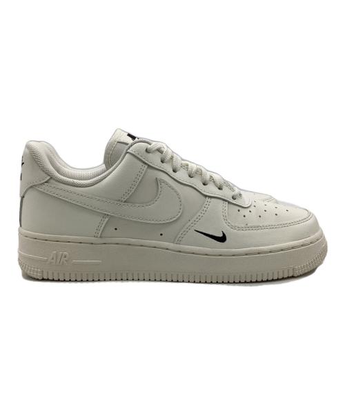 NIKE（ナイキ）NIKE (ナイキ) W AIR FORCE 1 '07 ESS（ウィメンズ エアフォース1 '07 エッセンシャル）スニーカー ホワイト サイズ:23㎝の古着・服飾アイテム