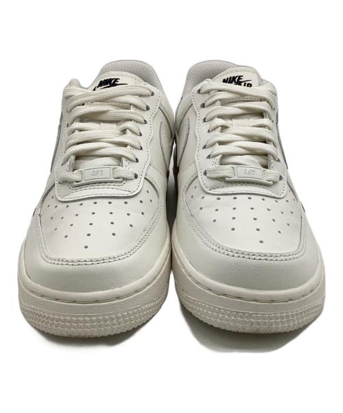 NIKE（ナイキ）NIKE (ナイキ) W AIR FORCE 1 '07 ESS（ウィメンズ エアフォース1 '07 エッセンシャル）スニーカー ホワイト サイズ:23㎝の古着・服飾アイテム