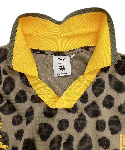 PUMA（プーマ）PUMA (プーマ) SASQUATCHfabrix. (サスクワッチファブリックス) 別注 SOCCER SHIRT（サッカーシャツ） ベージュ サイズ:Mの古着・服飾アイテム
