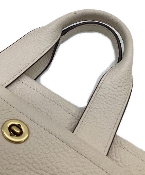 COACH（コーチ）COACH (コーチ) カーゴトートバッグ26 ベージュの古着・服飾アイテム