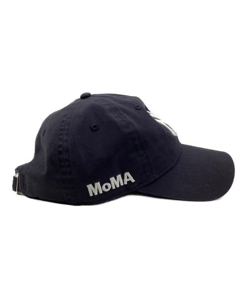 MoMA（モマ）MoMA (モマ) New Era (ニューエラ) GENUINE MERCHANDISE (ジェニュイン マーチャンダイズ) 9TWENTY（ナイントゥエンティー）キャップ ネイビー サイズ:-の古着・服飾アイテム