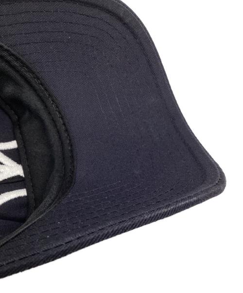MoMA（モマ）MoMA (モマ) New Era (ニューエラ) GENUINE MERCHANDISE (ジェニュイン マーチャンダイズ) 9TWENTY（ナイントゥエンティー）キャップ ネイビー サイズ:-の古着・服飾アイテム