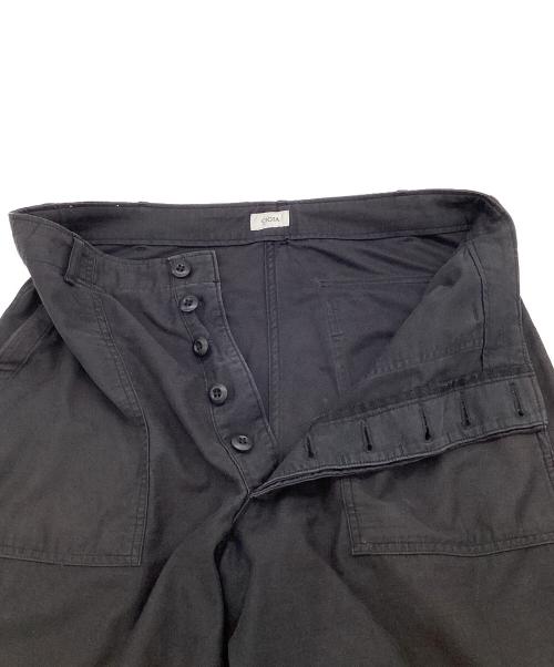 CIOTA（シオタ）CIOTA (シオタ) スビンコットンムラ糸バックサテンベイカーパンツ ブラック サイズ:5の古着・服飾アイテム