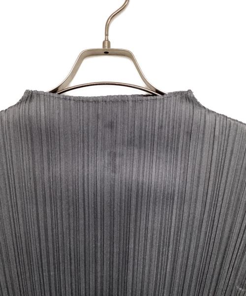 PLEATS PLEASE（プリーツプリーズ）PLEATS PLEASE (プリーツプリーズ) プリーツ半袖カットソー グレー サイズ:4の古着・服飾アイテム