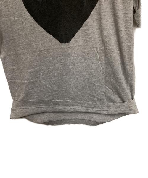 PLAY COMME des GARCONS（プレイコムデギャルソン）PLAY COMME des GARCONS (プレイコムデギャルソン) 半袖カットソー グレー サイズ:Mの古着・服飾アイテム