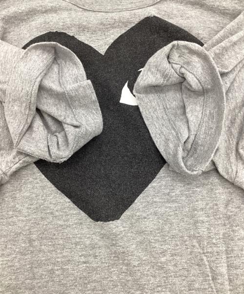 PLAY COMME des GARCONS（プレイコムデギャルソン）PLAY COMME des GARCONS (プレイコムデギャルソン) 半袖カットソー グレー サイズ:Mの古着・服飾アイテム