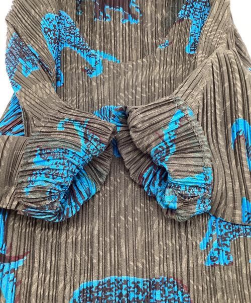 PLEATS PLEASE（プリーツプリーズ）PLEATS PLEASE (プリーツプリーズ) 半袖プリーツカットソー カーキ×ブルー サイズ:3の古着・服飾アイテム