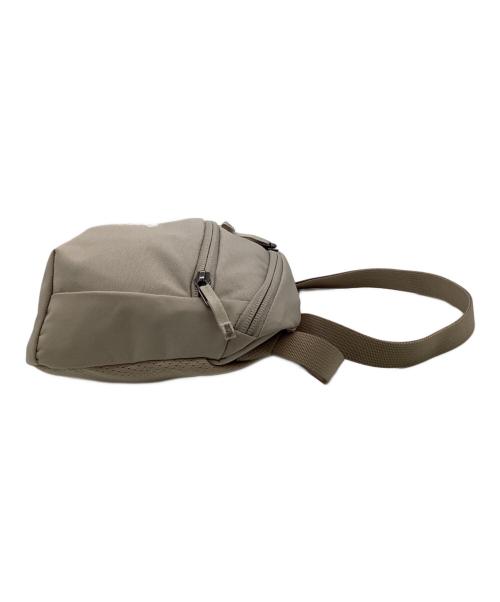 ARC'TERYX（アークテリクス）ARC'TERYX (アークテリクス) Mantis 2 Waist Pack（マンティス2 ウェストパック） アイボリーの古着・服飾アイテム