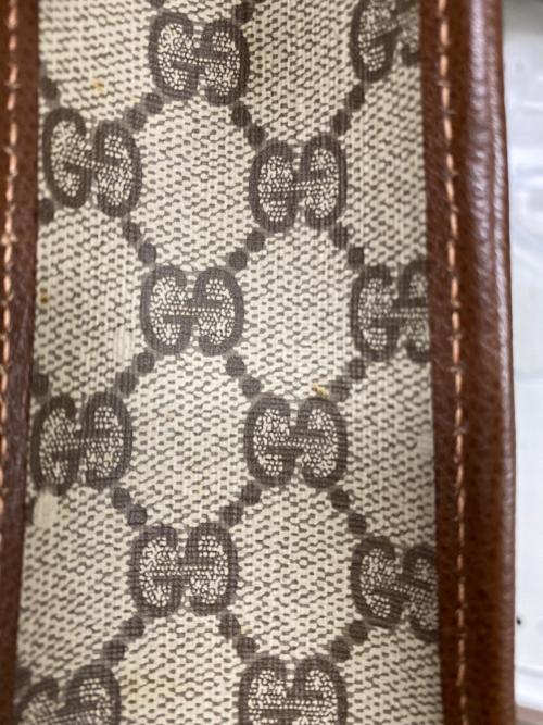 GUCCI（グッチ）GUCCI (グッチ) クラッチバッグの古着・服飾アイテム