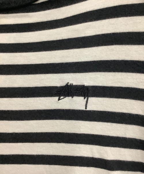 stussy（ステューシー）stussy (ステューシー) Tシャツ ホワイト×ブラック サイズ:Sの古着・服飾アイテム
