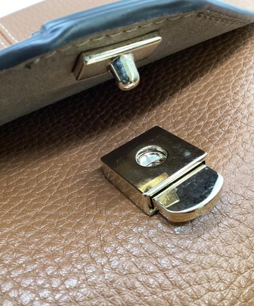 FURLA（フルラ）FURLA (フルラ) DAFNE S TOP HANDLE（ダフネ S トップハンドル）2WAYバッグ ブラウンの古着・服飾アイテム