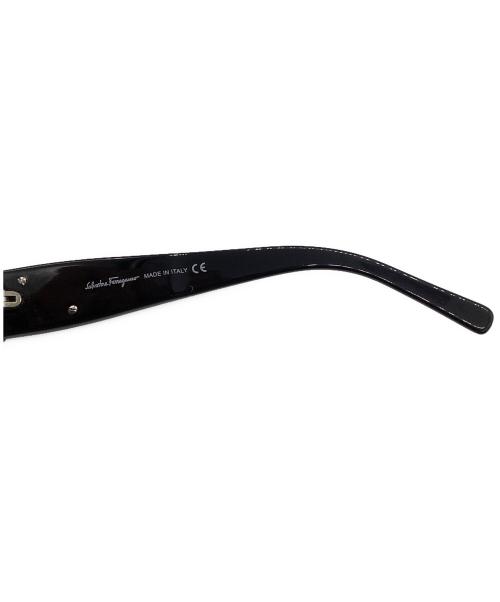 Salvatore Ferragamo（サルヴァトーレ フェラガモ）Salvatore Ferragamo (サルヴァトーレ フェラガモ) サングラス ブラック サイズ:56□16 130の古着・服飾アイテム
