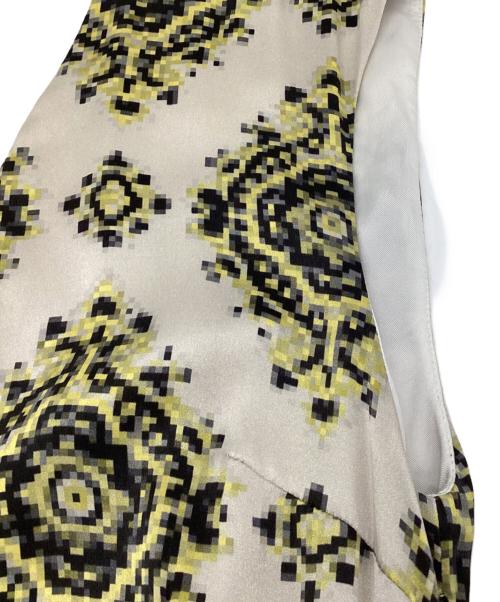 DRIES VAN NOTEN（ドリスヴァンノッテン）DRIES VAN NOTEN (ドリスヴァンノッテン) ノースリーブワンピース ベージュ サイズ:36の古着・服飾アイテム