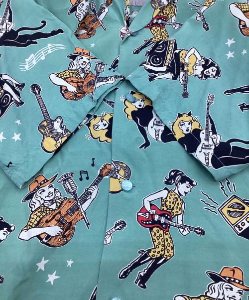 Star OF HOLLYWOOD（スターオブハリウッド）Star OF HOLLYWOOD VINCE RAY (ヴィンス・レイ) HIGH DENSITY RAYON OPEN SHIRT “GIRLS ’N’ GUITARS” オープンカラーシャツ グリーン サイズ:Mの古着・服飾アイテム