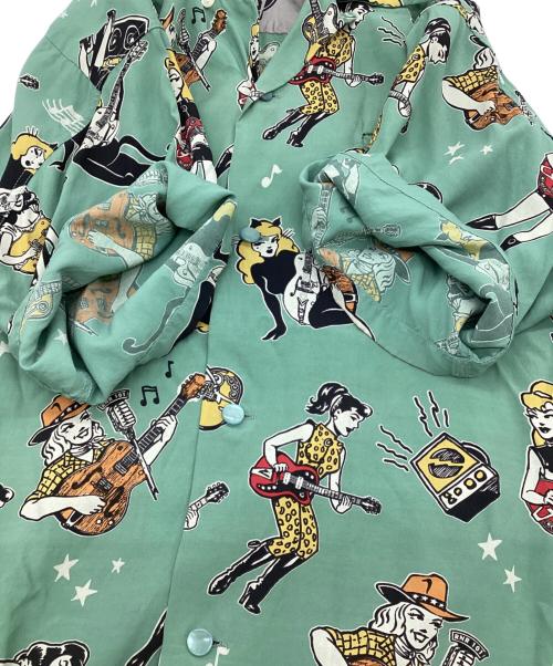 Star OF HOLLYWOOD（スターオブハリウッド）Star OF HOLLYWOOD VINCE RAY (ヴィンス・レイ) HIGH DENSITY RAYON OPEN SHIRT “GIRLS ’N’ GUITARS” オープンカラーシャツ グリーン サイズ:Mの古着・服飾アイテム