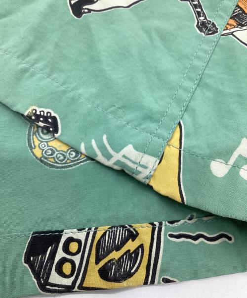 Star OF HOLLYWOOD（スターオブハリウッド）Star OF HOLLYWOOD VINCE RAY (ヴィンス・レイ) HIGH DENSITY RAYON OPEN SHIRT “GIRLS ’N’ GUITARS” オープンカラーシャツ グリーン サイズ:Mの古着・服飾アイテム