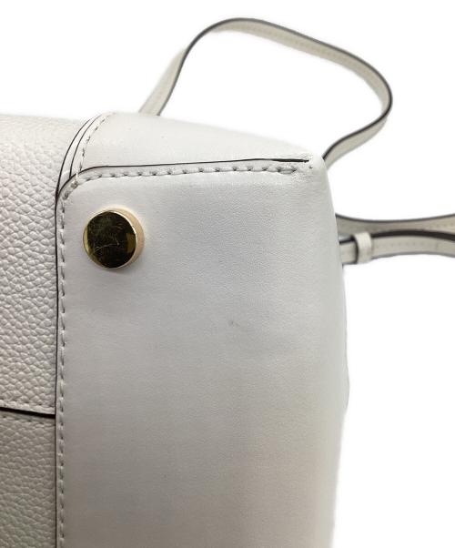 MICHAEL KORS（マイケルコース）MICHAEL KORS (マイケルコース) MERCER GALLERY（マーサーギャラリー）スモール バケットバッグ ホワイトの古着・服飾アイテム