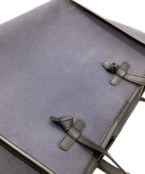 GIANNI CHIARINI（ジャンニ キアリーニ）GIANNI CHIARINI (ジャンニ キアリーニ) マルチェッラ M トートバッグ ネイビーの古着・服飾アイテム