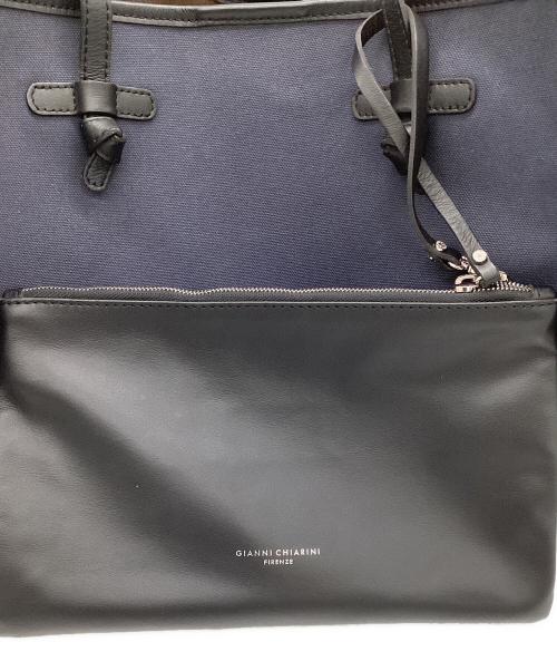 GIANNI CHIARINI（ジャンニ キアリーニ）GIANNI CHIARINI (ジャンニ キアリーニ) マルチェッラ M トートバッグ ネイビーの古着・服飾アイテム