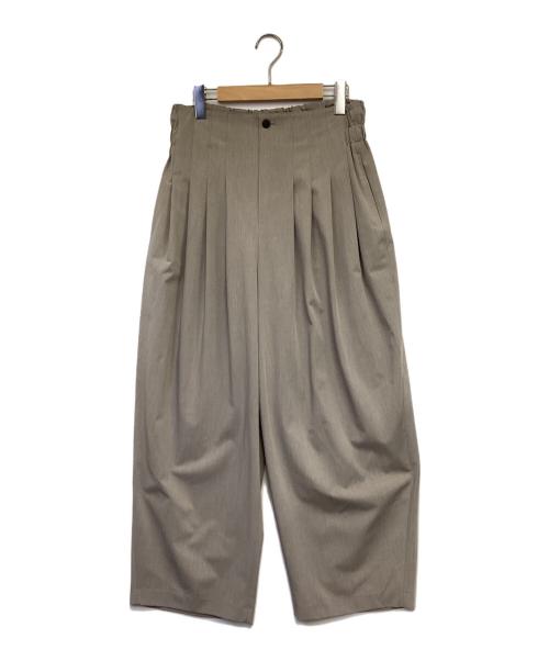 mizuiro-ind（ミズイロインド）mizuiro-ind (ミズイロインド) URBAN RESEARCH DOORS (アーバンリサーチドアーズ) high waist tuck pants（ハイウェスト タック パンツ） ライトグレー サイズ:-の古着・服飾アイテム