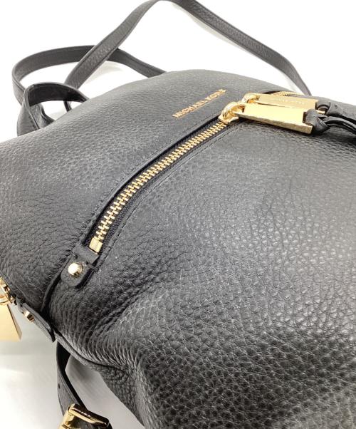 MICHAEL KORS（マイケルコース）MICHAEL KORS (マイケルコース) Rhea Zip Medium Slim Backpack（レア ジップ ミディアム スリム バックパック） ブラックの古着・服飾アイテム