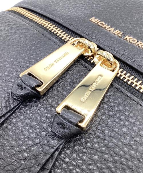 MICHAEL KORS（マイケルコース）MICHAEL KORS (マイケルコース) Rhea Zip Medium Slim Backpack（レア ジップ ミディアム スリム バックパック） ブラックの古着・服飾アイテム