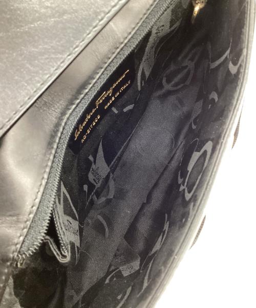 Salvatore Ferragamo（サルヴァトーレ フェラガモ）Salvatore Ferragamo (サルヴァトーレ フェラガモ) ヴァラ リボン ショルダーバッグ ブラックの古着・服飾アイテム
