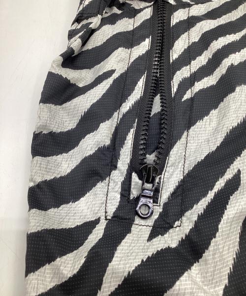 THE NORTHFACE PURPLELABEL（ザ・ノースフェイス パープルレーベル）THE NORTHFACE PURPLELABEL PERTEX Zebra Print Mountain Wind Parka（パーテックス ゼブラ プリント マウンテン ウィンド パーカ） ブラック×ホワイト サイズ:WMの古着・服飾アイテム