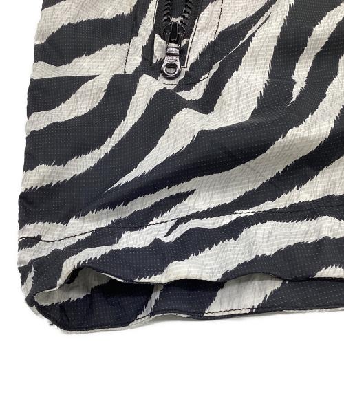THE NORTHFACE PURPLELABEL（ザ・ノースフェイス パープルレーベル）THE NORTHFACE PURPLELABEL PERTEX Zebra Print Mountain Wind Parka（パーテックス ゼブラ プリント マウンテン ウィンド パーカ） ブラック×ホワイト サイズ:WMの古着・服飾アイテム