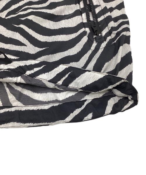THE NORTHFACE PURPLELABEL（ザ・ノースフェイス パープルレーベル）THE NORTHFACE PURPLELABEL PERTEX Zebra Print Mountain Wind Parka（パーテックス ゼブラ プリント マウンテン ウィンド パーカ） ブラック×ホワイト サイズ:WMの古着・服飾アイテム