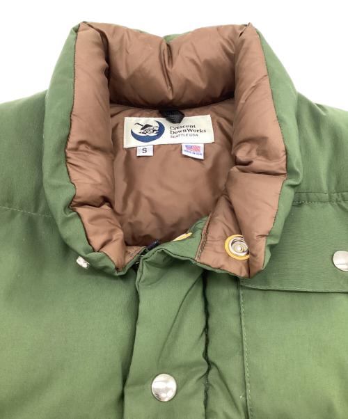Crescent Down Works（クレセントダウンワークス）Crescent Down Works (クレセントダウンワークス) ダウンベスト カーキ×ブラウン サイズ:S（実寸値要確認）の古着・服飾アイテム