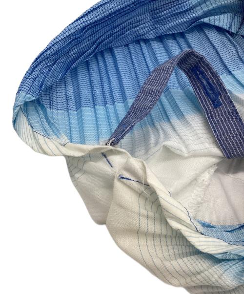 ISSEY MIYAKE FETE（イッセイミヤケフェット）ISSEY MIYAKE FETE (イッセイミヤケフェット) A-POC INSIDE プリーツワンピース ブルー サイズ:2の古着・服飾アイテム