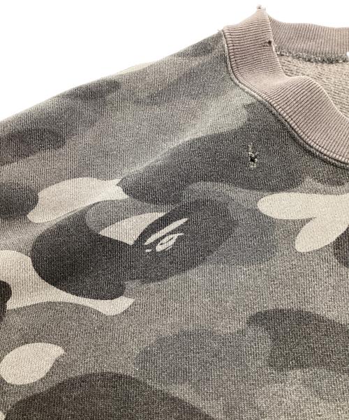 A BATHING APE（アベイシングエイプ）A BATHING APE (アベイシングエイプ) カモフラ柄 ダメージ加工スウェット グレー サイズ:XLの古着・服飾アイテム