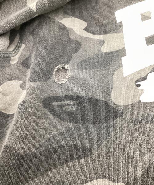 A BATHING APE（アベイシングエイプ）A BATHING APE (アベイシングエイプ) カモフラ柄 ダメージ加工スウェット グレー サイズ:XLの古着・服飾アイテム