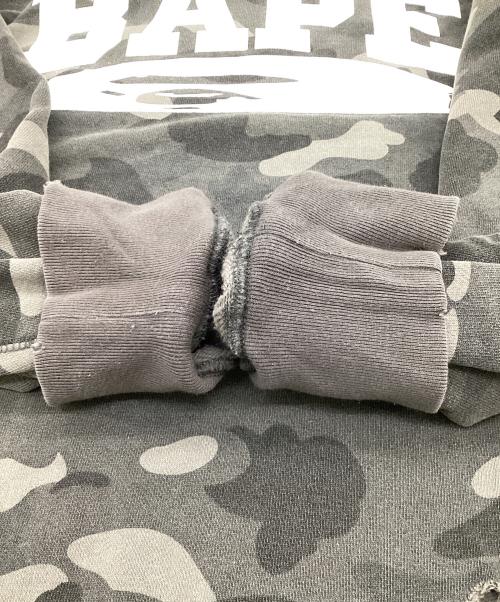 A BATHING APE（アベイシングエイプ）A BATHING APE (アベイシングエイプ) カモフラ柄 ダメージ加工スウェット グレー サイズ:XLの古着・服飾アイテム