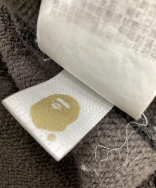 A BATHING APE（アベイシングエイプ）A BATHING APE (アベイシングエイプ) カモフラ柄 ダメージ加工スウェット グレー サイズ:XLの古着・服飾アイテム