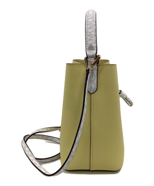 MICHAEL KORS（マイケルコース）MICHAEL KORS (マイケルコース) Suri Medium Bucket Messenger（スリ ミディアム バケット メッセンジャー）2WAYバッグ イエローの古着・服飾アイテム