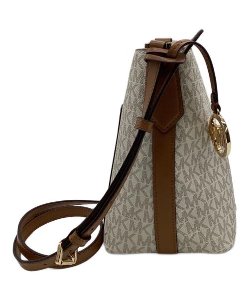 MICHAEL KORS（マイケルコース）MICHAEL KORS (マイケルコース) Kimberly Small Bucket Bag（キンバリー スモール バケット バッグ） ホワイト×ブラウンの古着・服飾アイテム