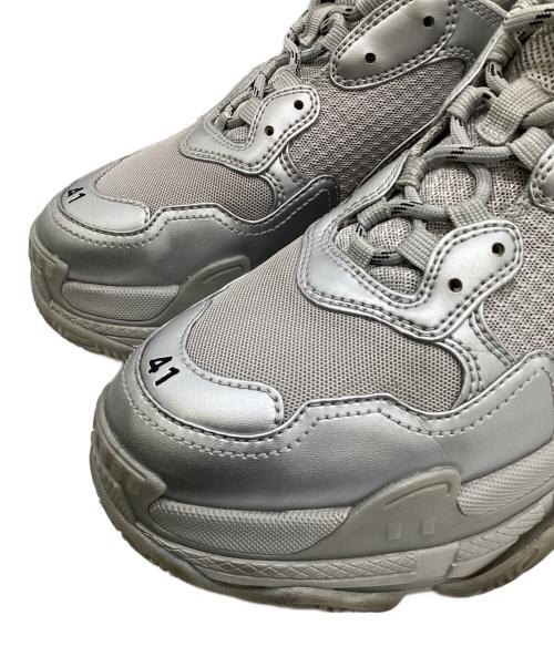 BALENCIAGA（バレンシアガ）BALENCIAGA (バレンシアガ) TRIPLE S スニーカー グレー サイズ:27cmの古着・服飾アイテム