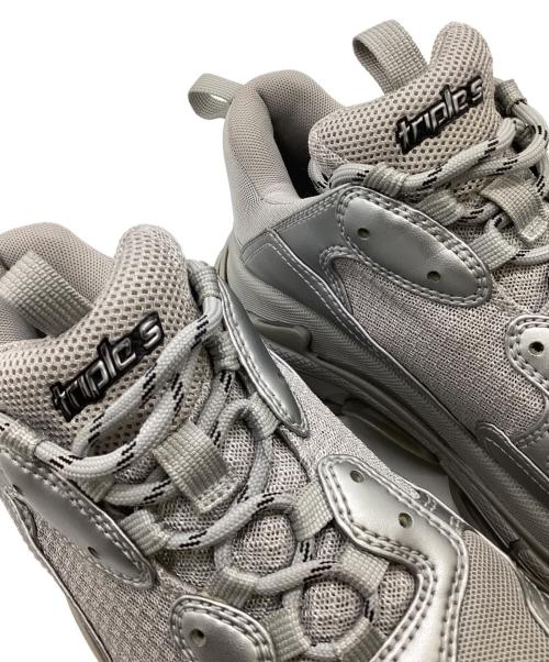 BALENCIAGA（バレンシアガ）BALENCIAGA (バレンシアガ) TRIPLE S スニーカー グレー サイズ:27cmの古着・服飾アイテム