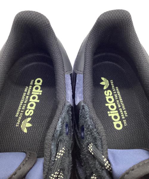 adidas skatebording（アディダス スケートボーディング）adidas skatebording (アディダス スケートボーディング) Mike Arnold (マイク・アーノルド) Handball Top（ハンドボール トップ）スニーカー ブラック×ネイビー サイズ:27㎝の古着・服飾アイテム