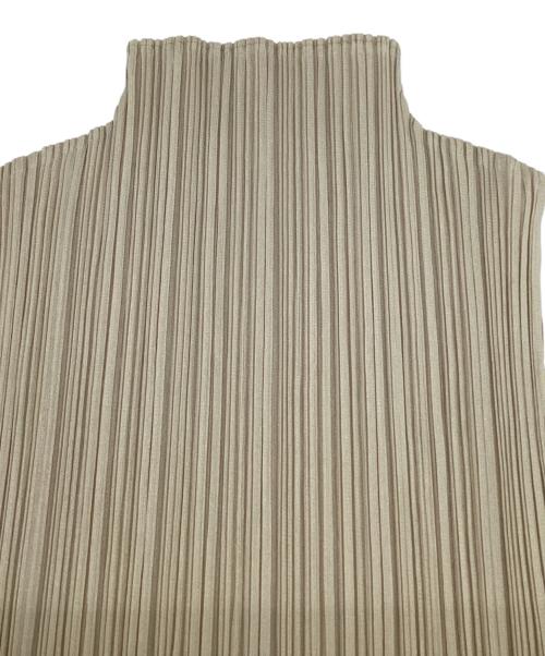 PLEATS PLEASE（プリーツプリーズ）PLEATS PLEASE (プリーツプリーズ) ハイネック ノースリーブカットソー ベージュ サイズ:4の古着・服飾アイテム