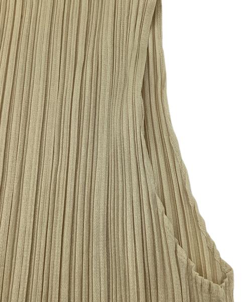 PLEATS PLEASE（プリーツプリーズ）PLEATS PLEASE (プリーツプリーズ) ハイネック ノースリーブカットソー ベージュ サイズ:4の古着・服飾アイテム