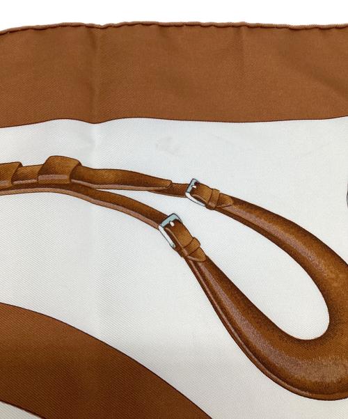 HERMES（エルメス）HERMES (エルメス) カレ90 ATTELAGE EN ARBALETE（馬車弓形連結）シルクスカーフ ブラウンの古着・服飾アイテム