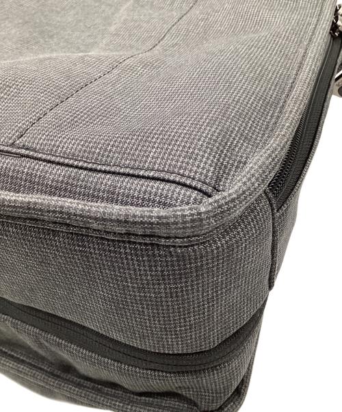 TUMI（トゥミ）TUMI (トゥミ) 2WAYブリーフケース グレーの古着・服飾アイテム