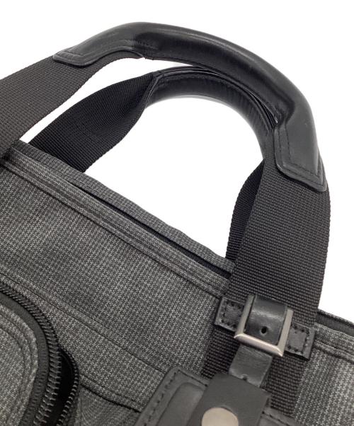 TUMI（トゥミ）TUMI (トゥミ) 2WAYブリーフケース グレーの古着・服飾アイテム
